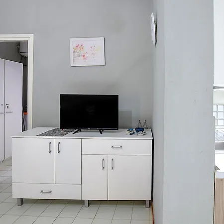 Gorgeous In With Swimming Pool *