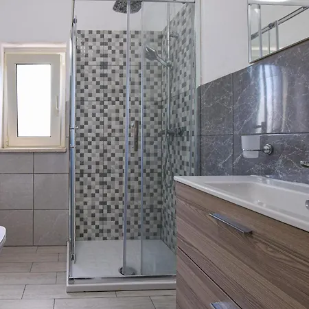 Gorgeous In With Swimming Pool