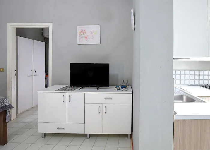 Gorgeous In With Swimming Pool *