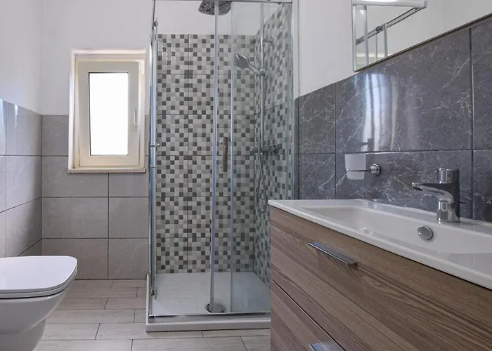 Gorgeous In With Swimming Pool